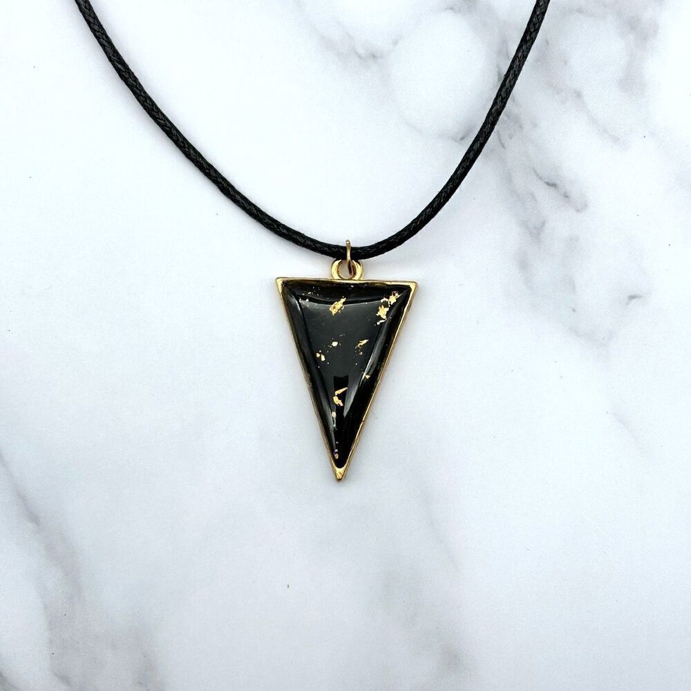 Black Color Change Mood Triangle Statement Pendant - Picture 3 of 10